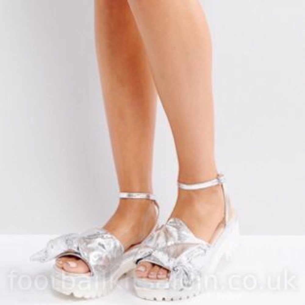 BNWT ASOS Coco Wren chunky platform silver sandals